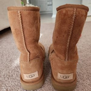 UGGs